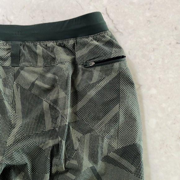 Mens Lululemon Shorts XXL - Picture 5 of 5